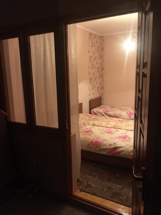 Homestay On Akademika Sakharova Suchumi Exteriér fotografie